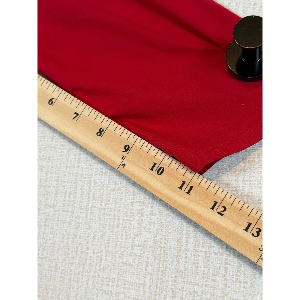 Secret‎ Treasures Red Reindeer Games Christmas Nightgown Sleep Shirt Womens S/M